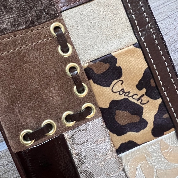 AUTHENTIC Classic Coach Patchwork Gold Signature Zip Small Wristlet - Picture 4 of 9